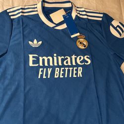Real Madrid 3rd Jersey Authentic Version Sz L 