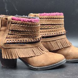 Mudd Multi Strap Fringed Studded Back Zip Ankle Boots - BOHO, Western, Carnival - Size 6