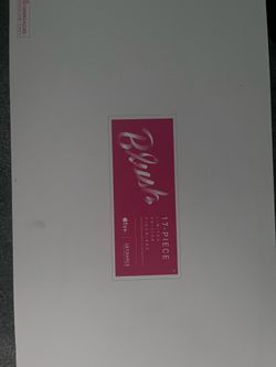 Blush movie figurine set