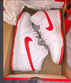 Nike Dunk High Retro "White/Picante Red" size 10
