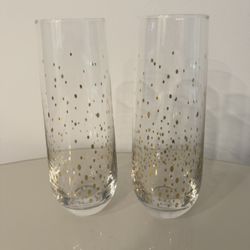 Champagne flutes with gold accent