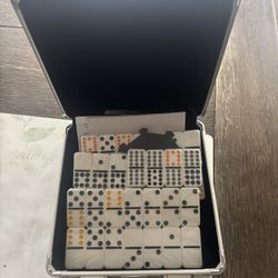 MEXICAN TRAIN DOMINOES