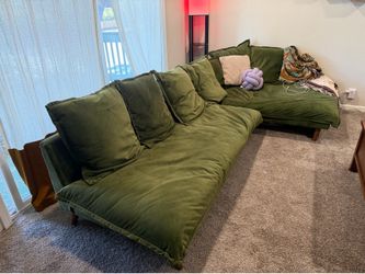 Free Sectional