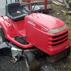 Honda Riding Lawnmower 