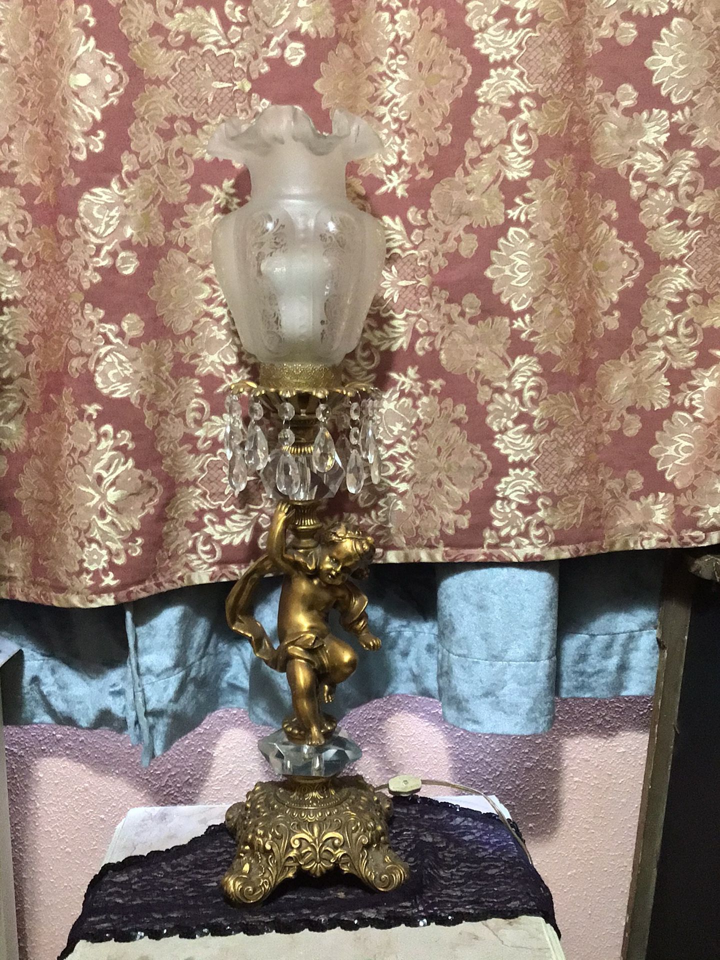 Beautiful Antique Ornate Heavy Metal Brass Figural Cherub Lamp
