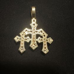 VVS diamond 10k Pendant 