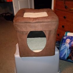 Brown And Cream Color Cat Home Base