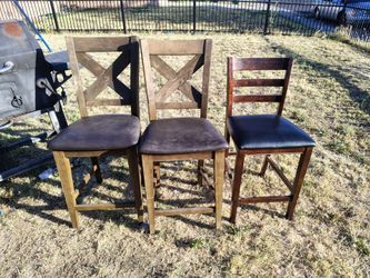 3 bar stools