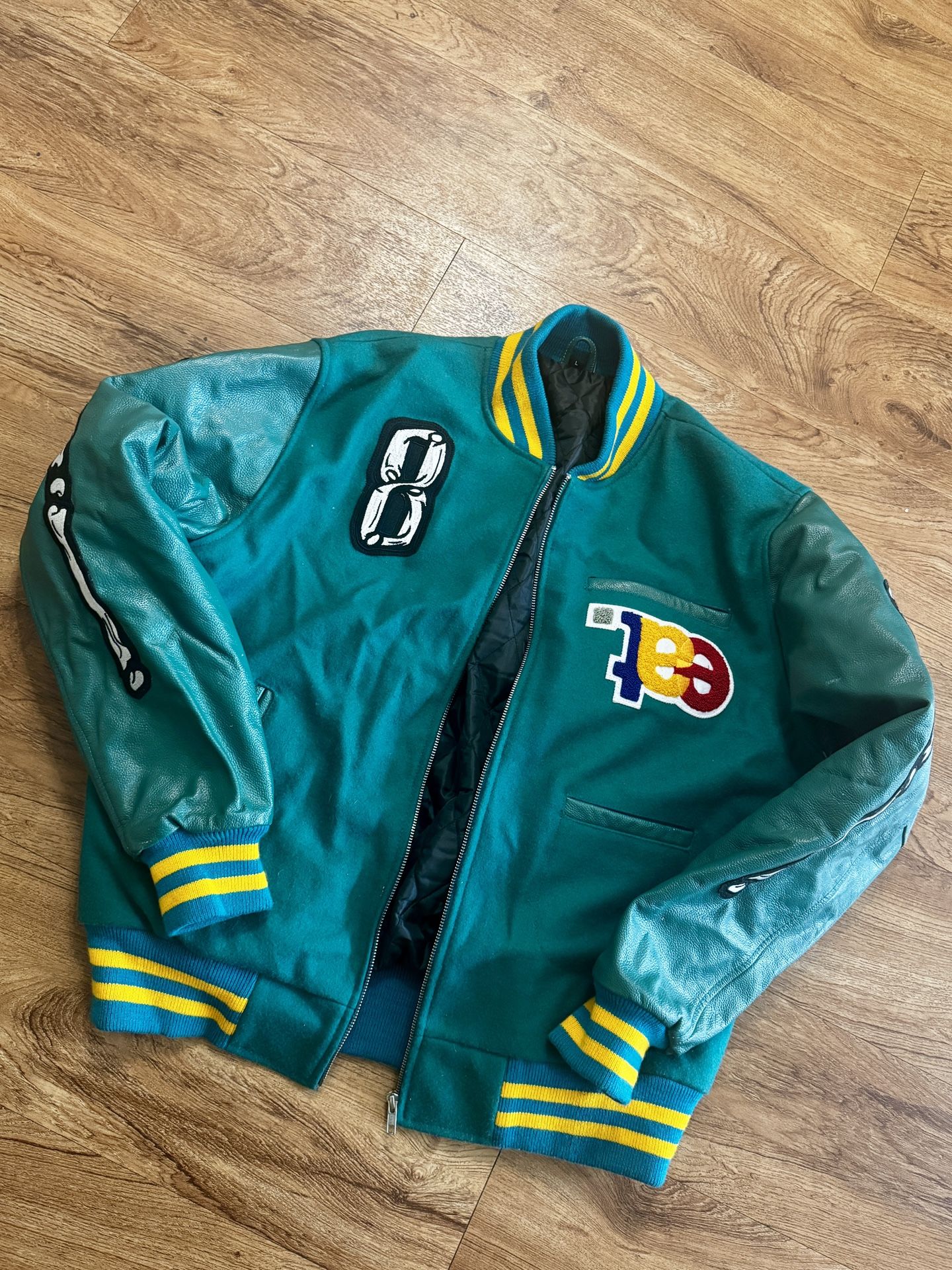 EAT JACKET