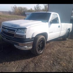 2003 Chevy Silverado Parts Only 6.0 Engine 