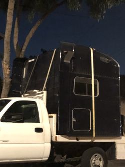 2018 Peterbilt Sleeper