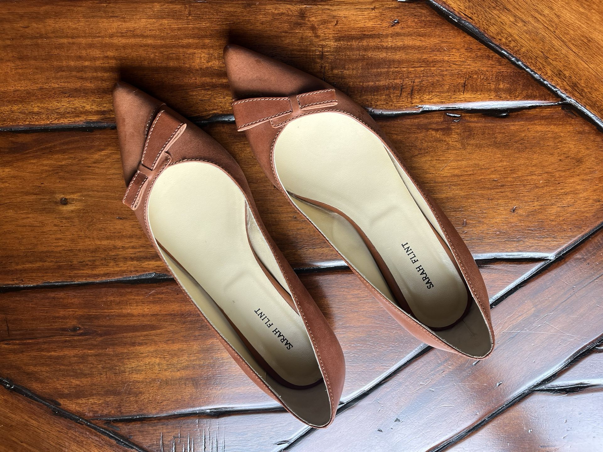 SARAH FLINT  WOMENS LEATHER FLATS