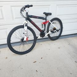 Adult  Mountain Bike Size Large Wheels 26 Speeds 21 