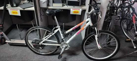 26 inch Diamond Back Mountain Bicycle