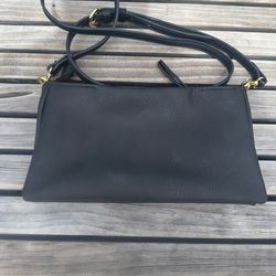 Universal thread, black crossbody bag