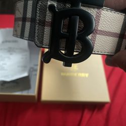 Burrberry reversible belt 