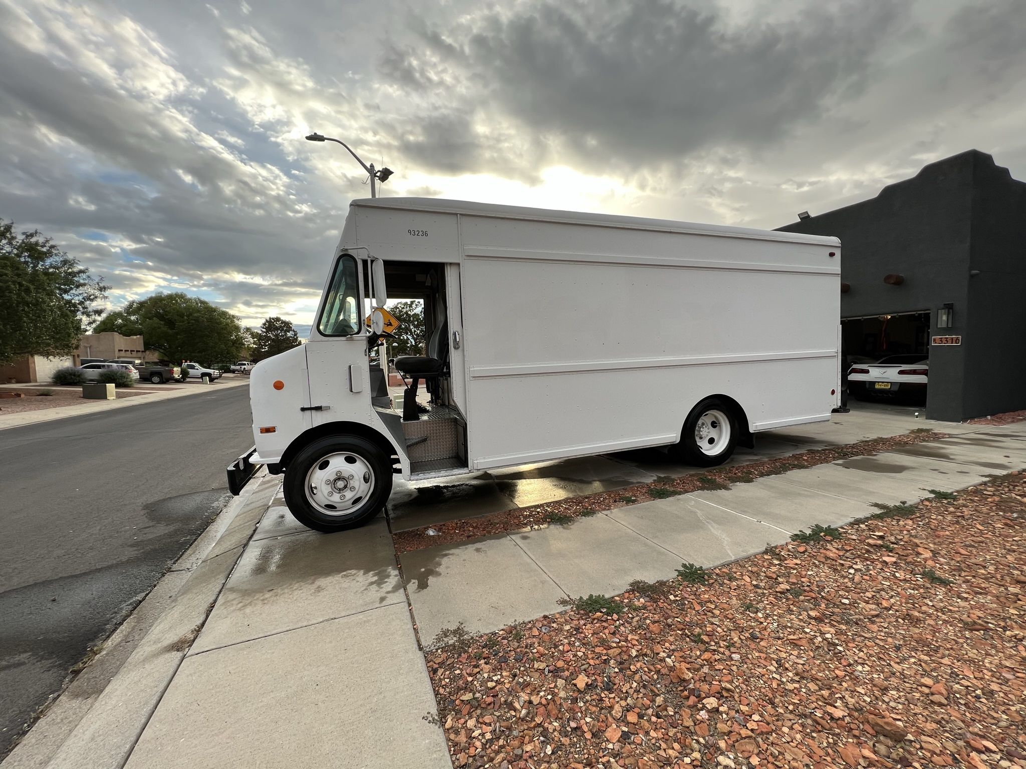Food Truck, Transport Truck ,Any Kind Of Truck 