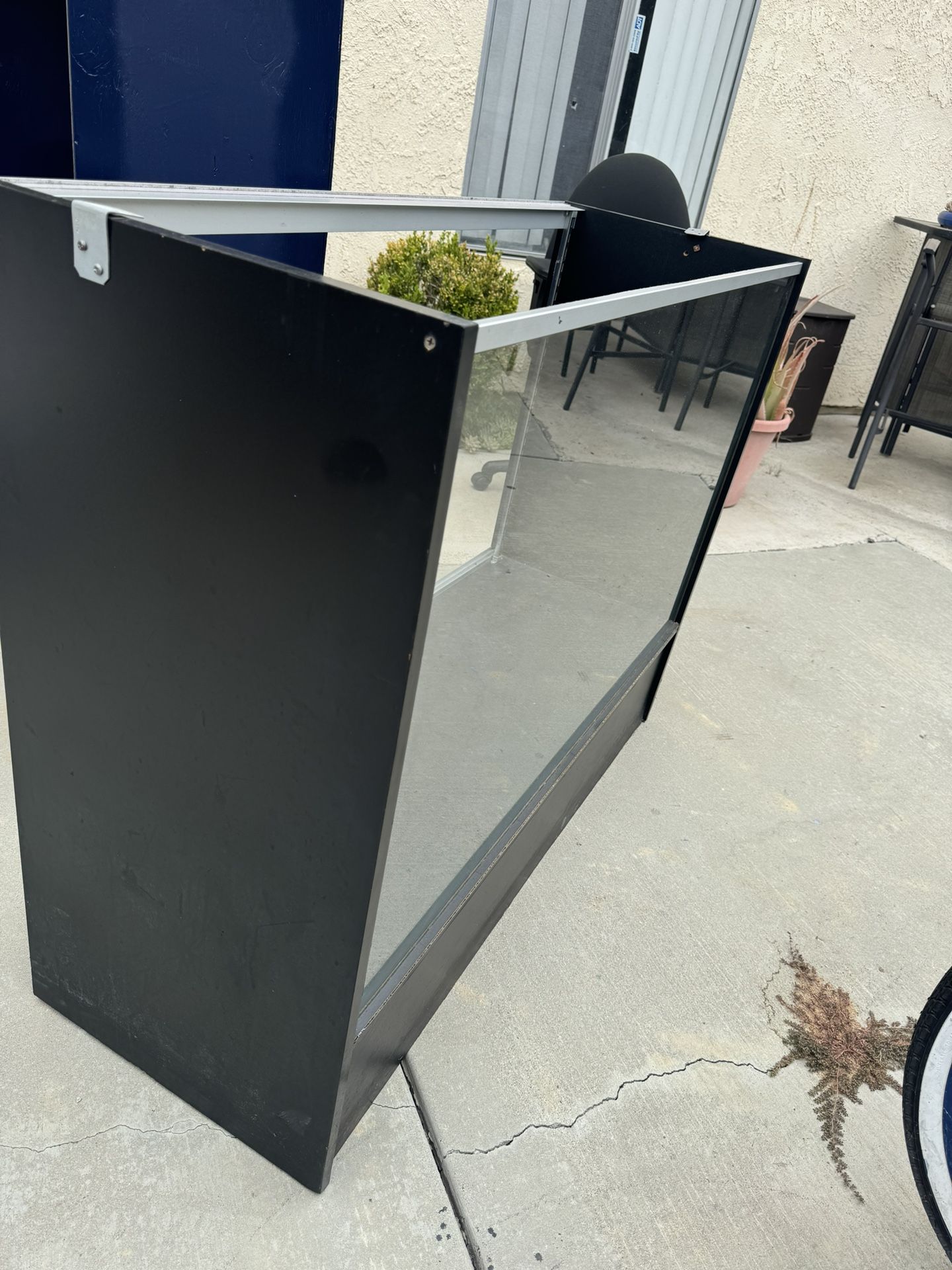 Glass Retail Display Case