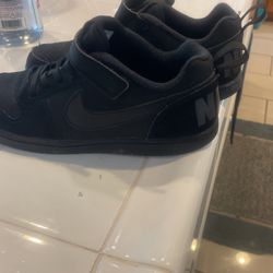Nike Shoes Sz3