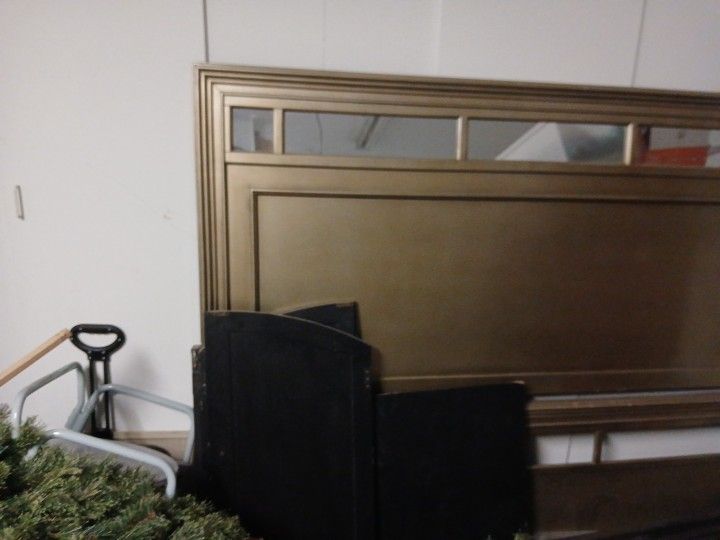 Headboard 