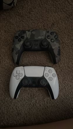 PS5 Controllers