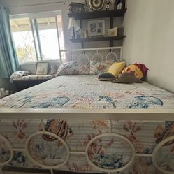 Queen headboard, footboard, and slats