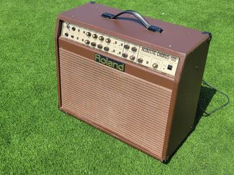 Roland Acoustic Chorus AC-100 Solid State Acoustic Guitar Amp