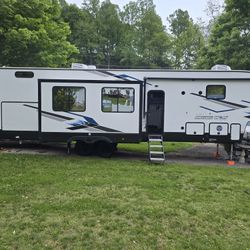 2024 Artic Wolf Cherokee 3810 Suite 