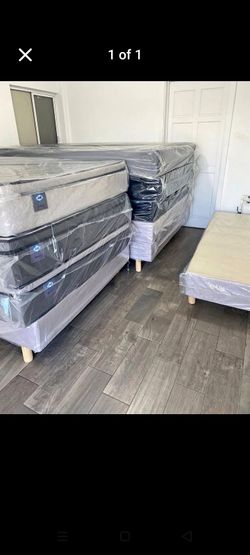 Moving Out Sale!!!‼️ Bed Frames & Mattresses With Box Spring For Sale With Free 🚚