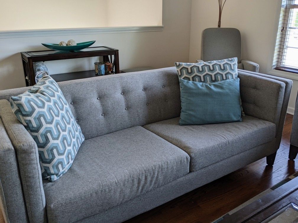 Jordan's Furniture Sofa And Chaise