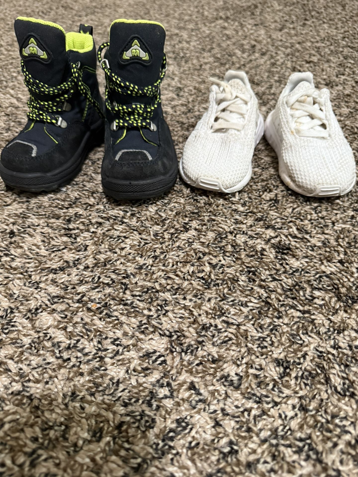 Two pars of 👟 Shoes 