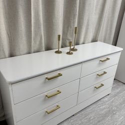 BEAUTIFUL WHITE 6 DRAWER DRESSER🌟