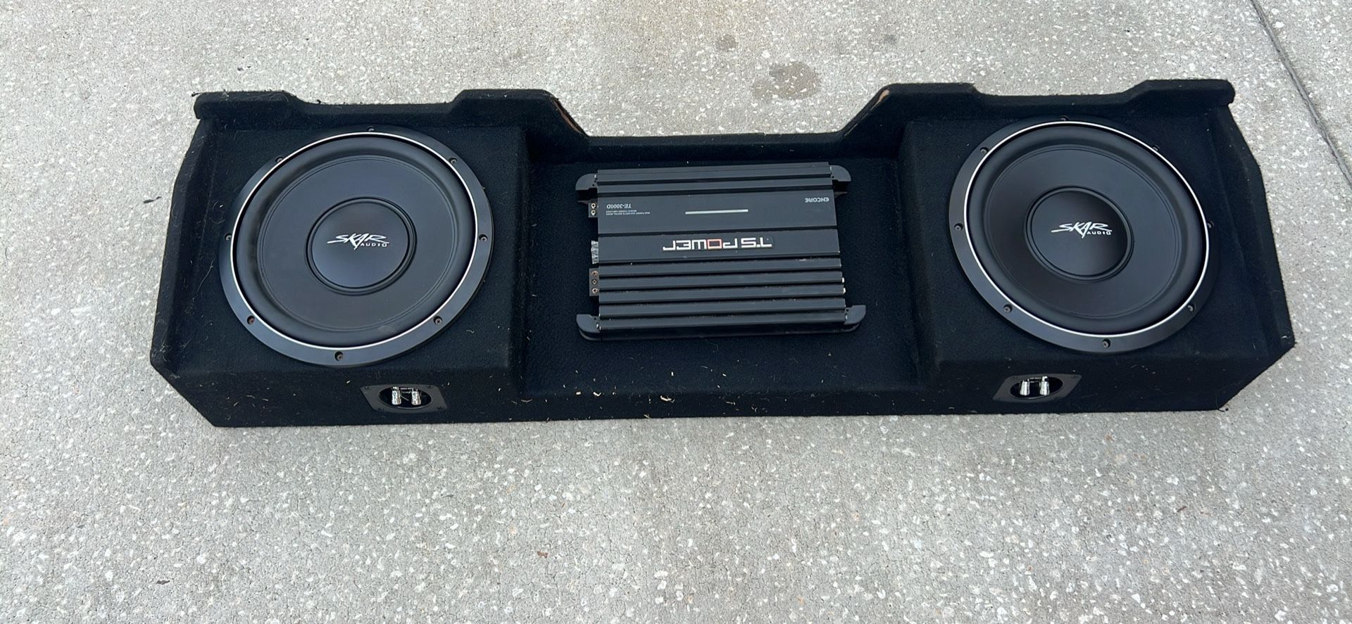🔊 Subwoofer & Amp Combo – Fits 1(contact info removed) Chevy/GMC ESKAR Audio VS-2X12GM-1(contact info removed) EXT