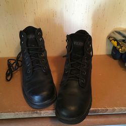 Women’s Wolverine work shoes