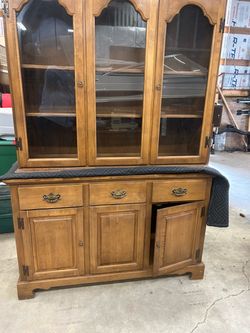 Buffet cabinet