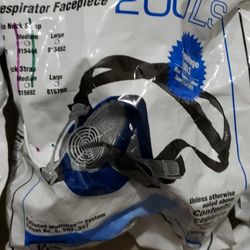 New Advantage 200ls Respirator Facepiece.  Total Of 9