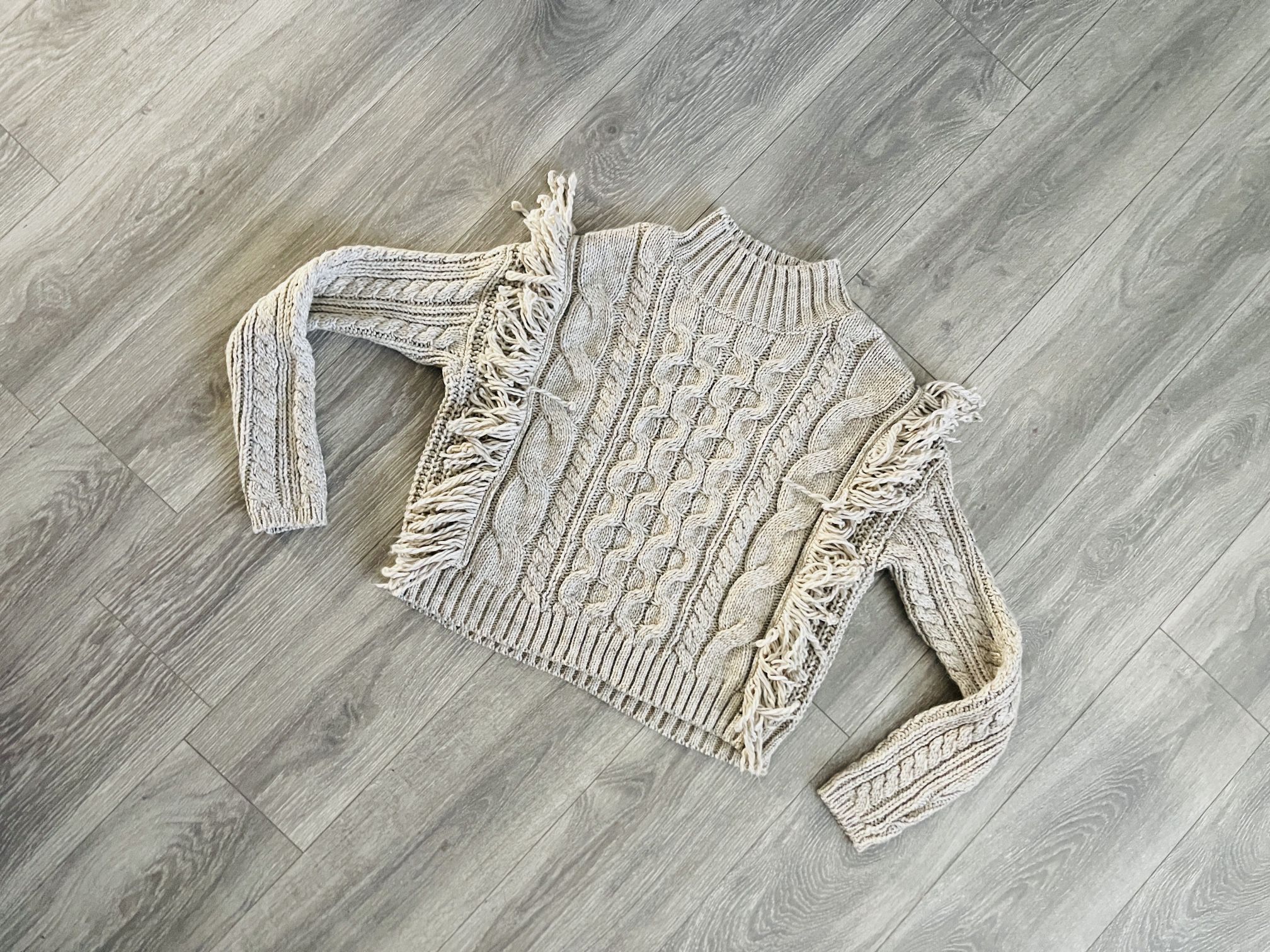 Universal thread cream Fringe Sweater