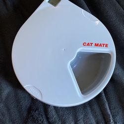 Cat mate Automatic feeder