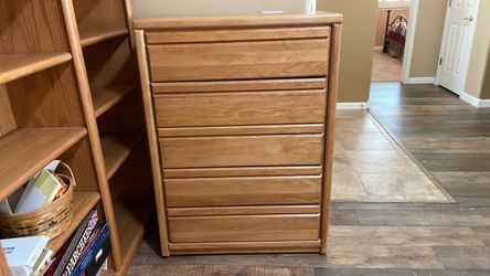 Oak Wood 6-Drawer Tall Dresser Chest with matching Night Stand