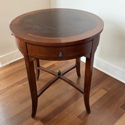 Side table/coffee table