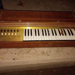Vintage Piano 