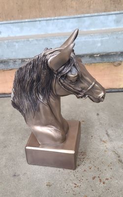 Nice Bronze Color Resin Horse Head Bookend