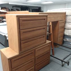 Twin LOFT Bed With Bed Underneath