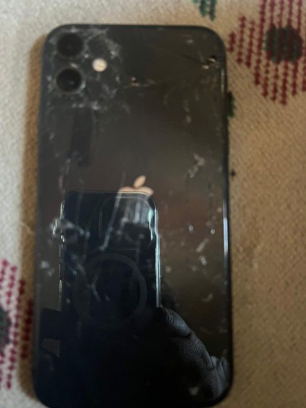 Iphone 11 Damage