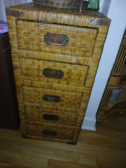 Campaign Dresser / Cabinet