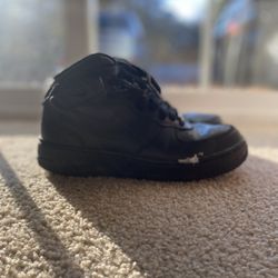 Black Air forces Size 6