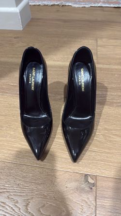 Authentic Saint Laurent Paris Patent leather pumps
