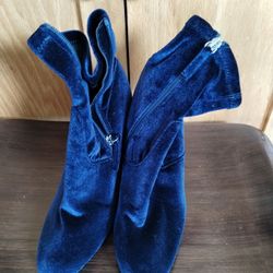 Women's Blue Velvet Boots 7.5