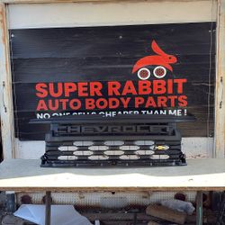 2022 Silverado Custom Grille OEM 2025 