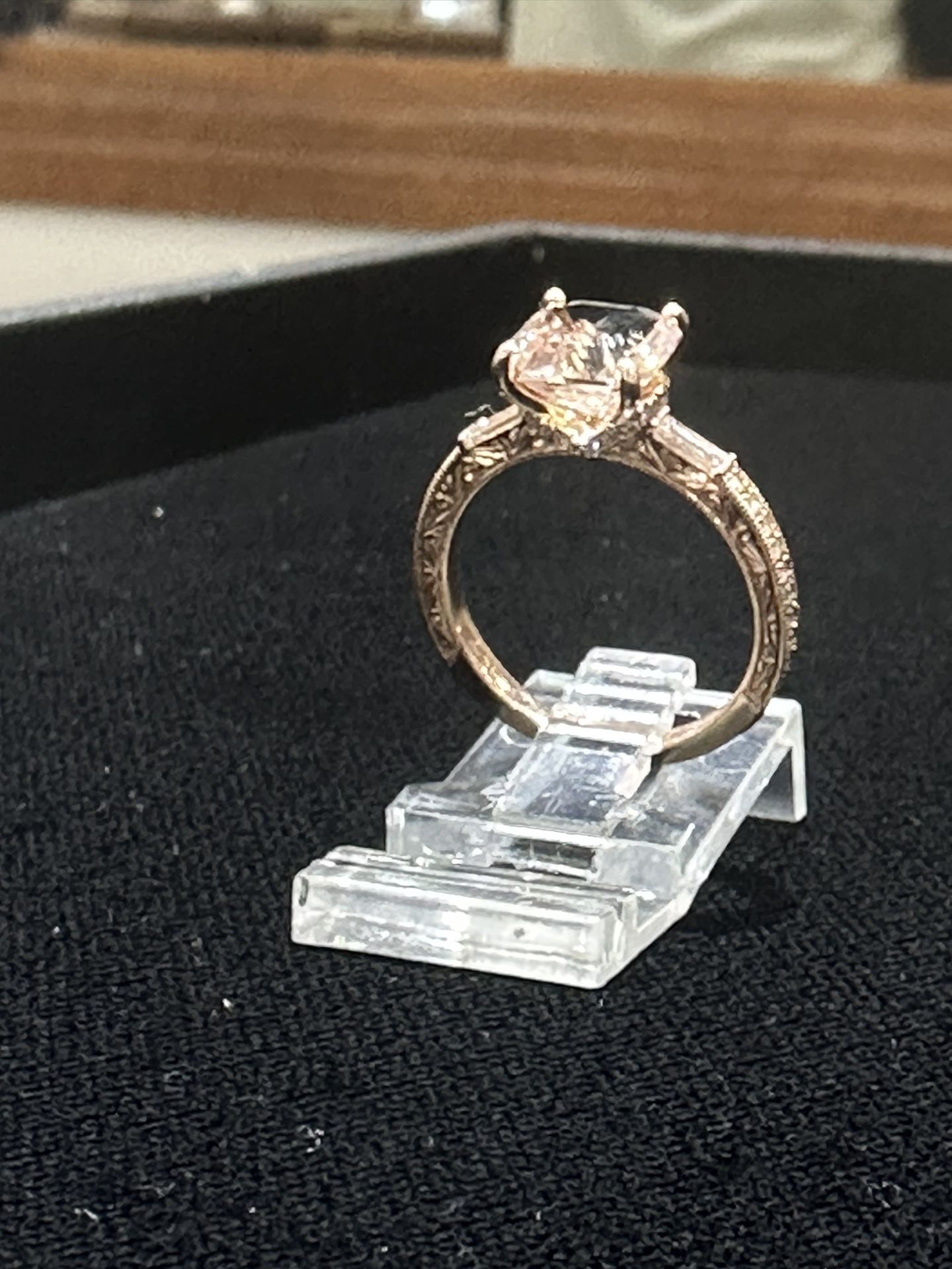 Neil Lane Morganite Engagement Ring 3/8 ct tw Diamonds 14K Gold